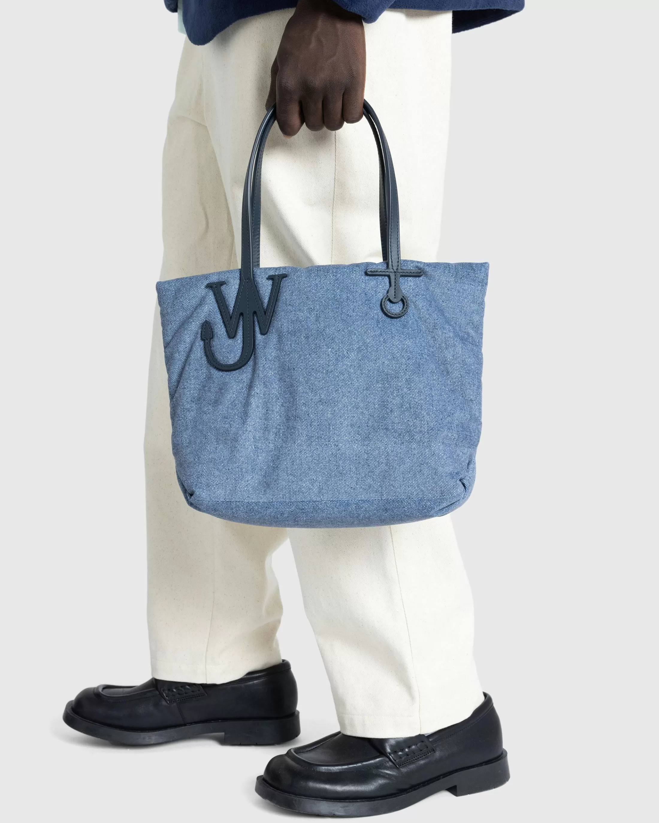 Fashion J.W. Anderson Small Puffy Anchor Tote blue